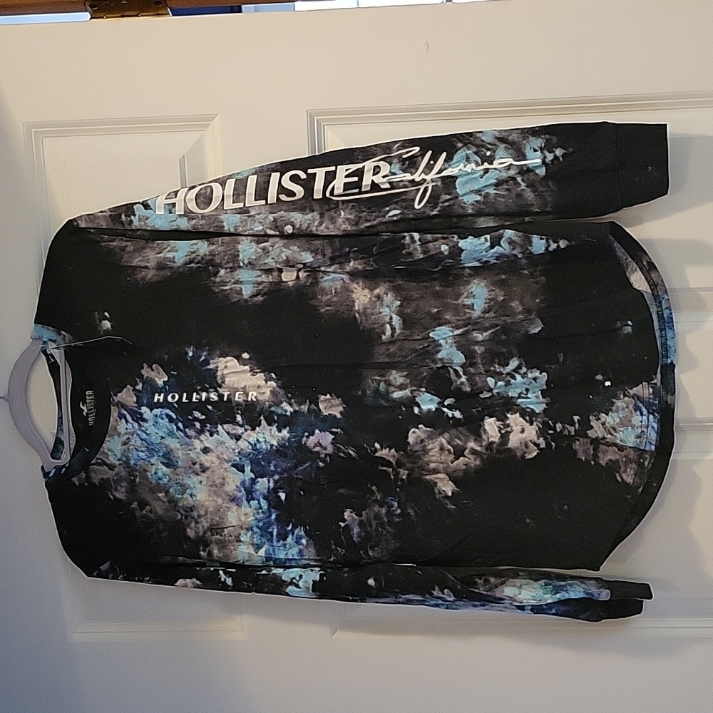 New With Tags Men's Small Hollister Long Sleeve TShirt